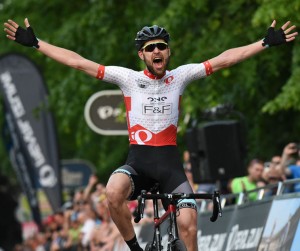 Marcin Bialoblocki wins the Tour Series 2015 Bath